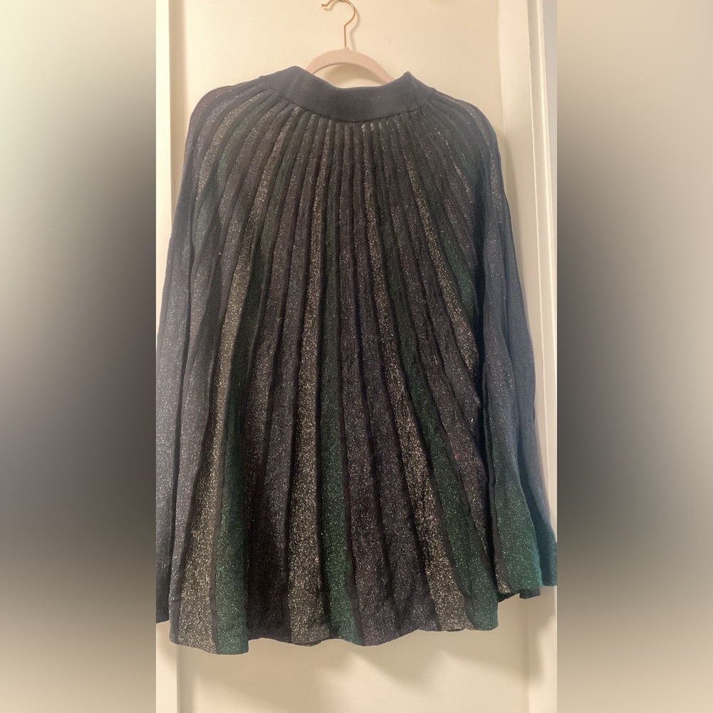 Prima pleated skirt in size medium - brand new